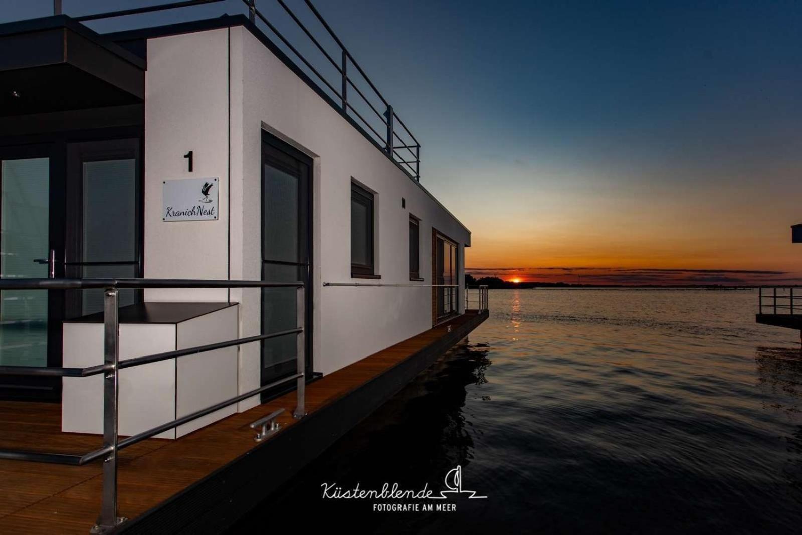 Hotel Hausboot Kranichnest Ribnitz-Damgarten Exterior foto