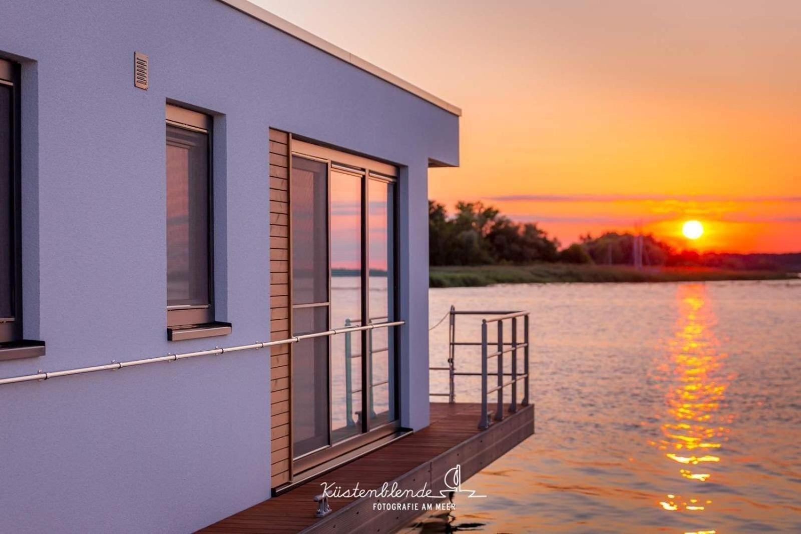 Hotel Hausboot Kranichnest Ribnitz-Damgarten Exterior foto